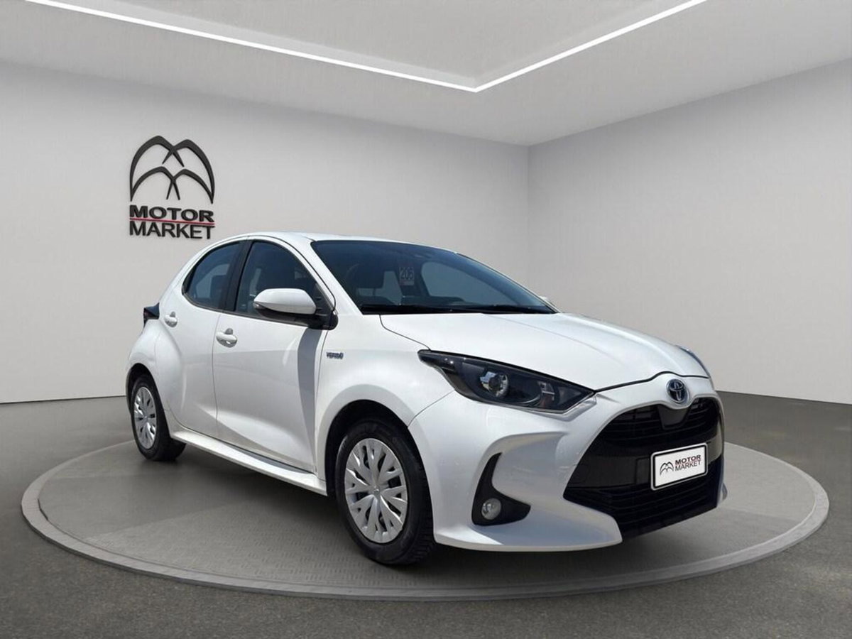 Toyota Yaris Cross 1.5h GR Sport Black Sky fwd 116cv e-cvt (3)