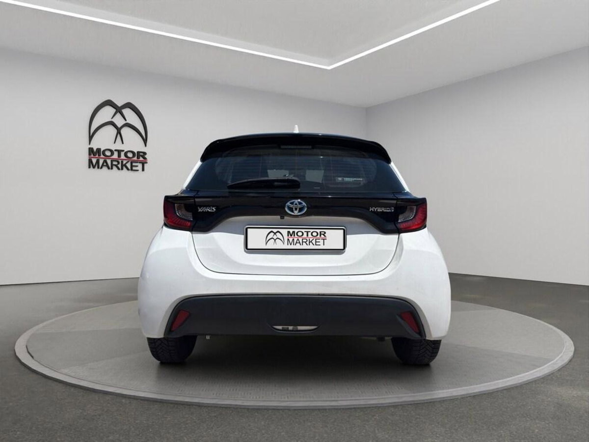 Toyota Yaris Cross 1.5h GR Sport Black Sky fwd 116cv e-cvt (6)