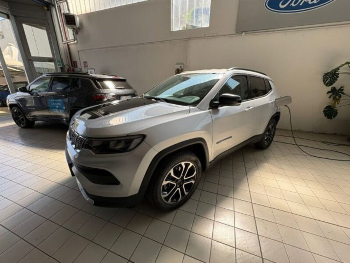 Jeep Compass 1.3 T4 190CV PHEV AT6 4xe Limited (6)
