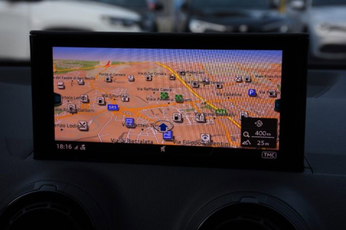 Audi Q2 Q2 2.0 TDI quattro S tronic Business (11)