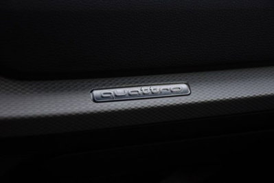 Audi Q2 Q2 2.0 TDI quattro S tronic Business (13)