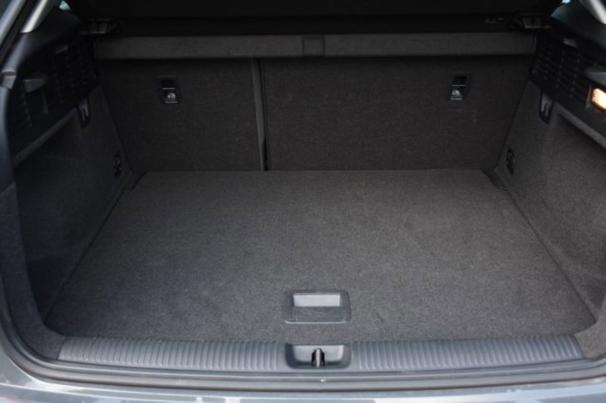 Audi Q2 Q2 2.0 TDI quattro S tronic Business (15)