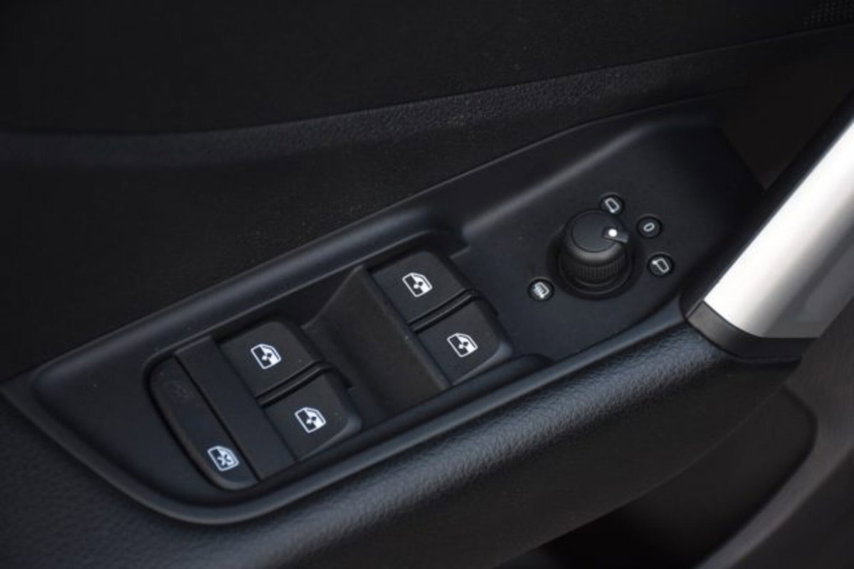 Audi Q2 Q2 2.0 TDI quattro S tronic Business (18)