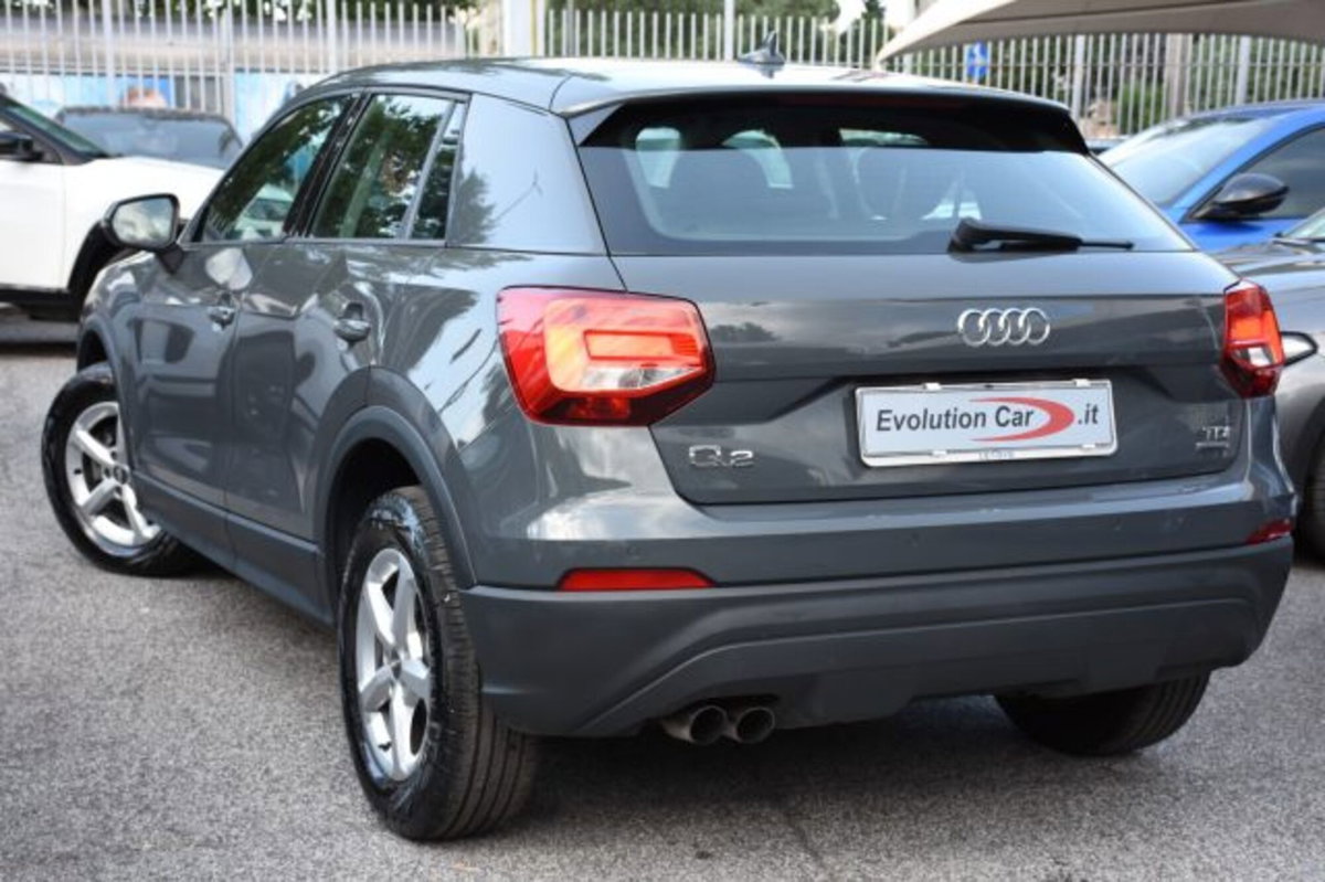 Audi Q2 Q2 2.0 TDI quattro S tronic Business (4)