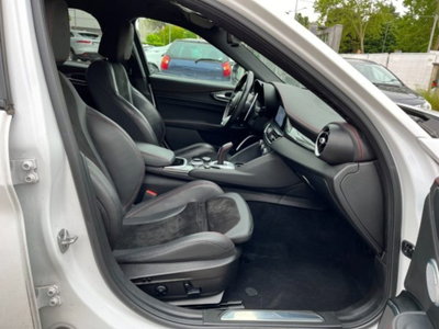 Alfa Romeo Giulia 2.2 Turbodiesel 210 CV AT8 AWD Q4 Estrema (8)