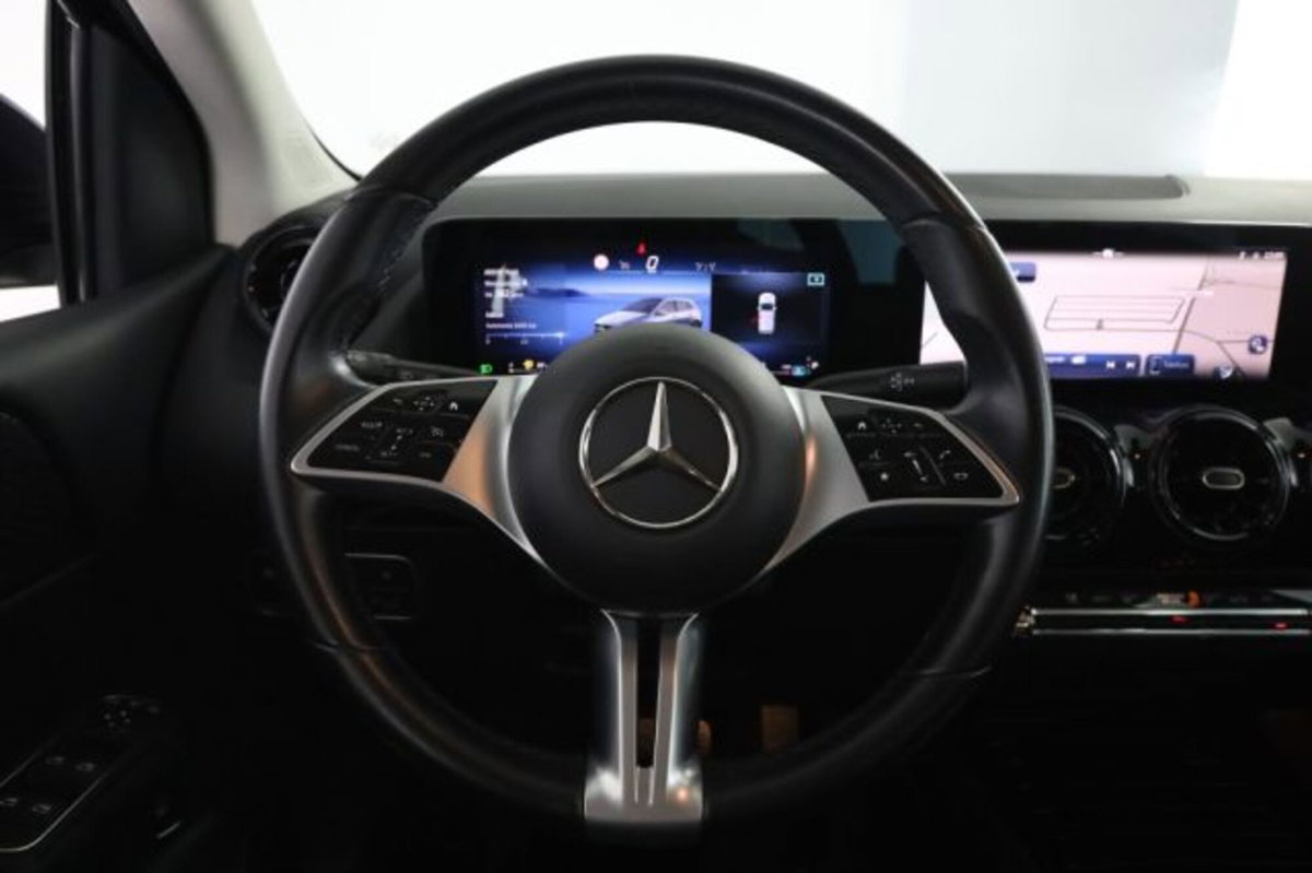 Mercedes-Benz CLA Shooting Brake 180 d Advanced auto (5)