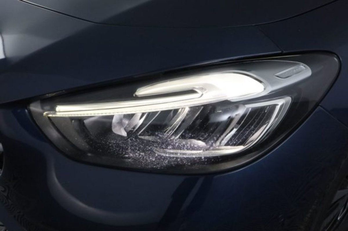 Mercedes-Benz CLA Shooting Brake 180 d Advanced auto (9)