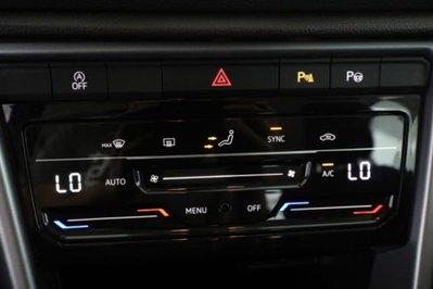 Volkswagen T-Roc 2.0 tdi Life 115cv (12)