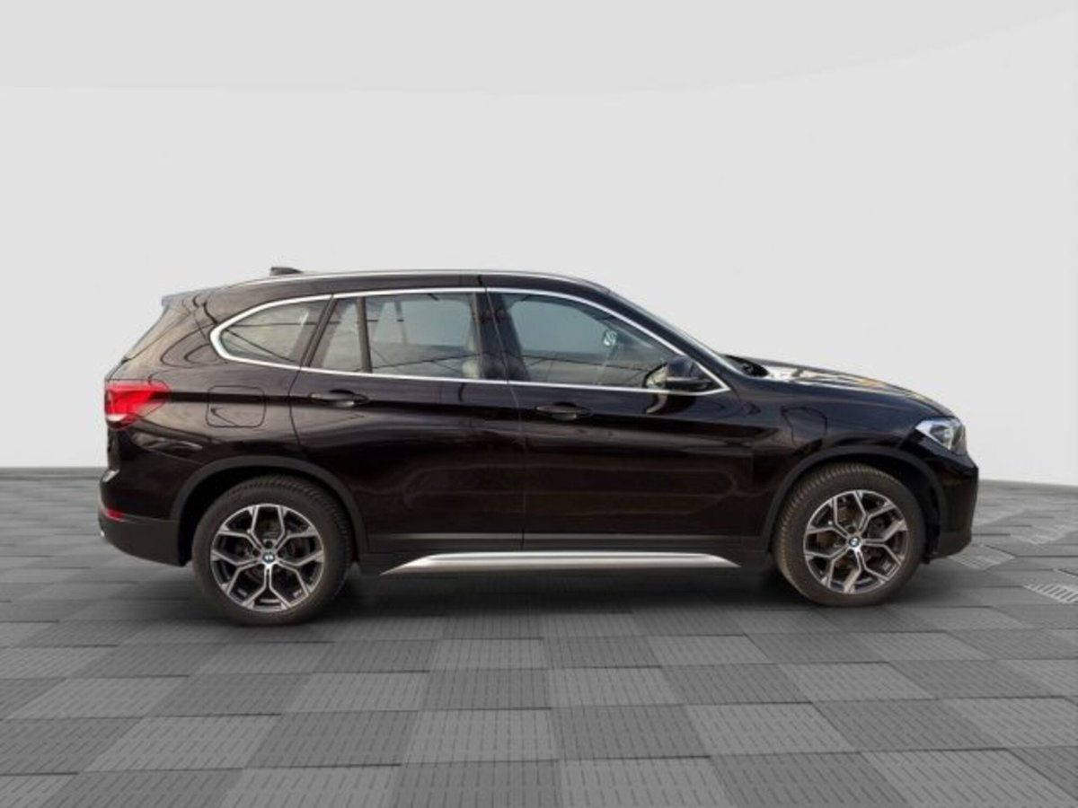 BMW X1 sDrive18d xLine Plus (6)