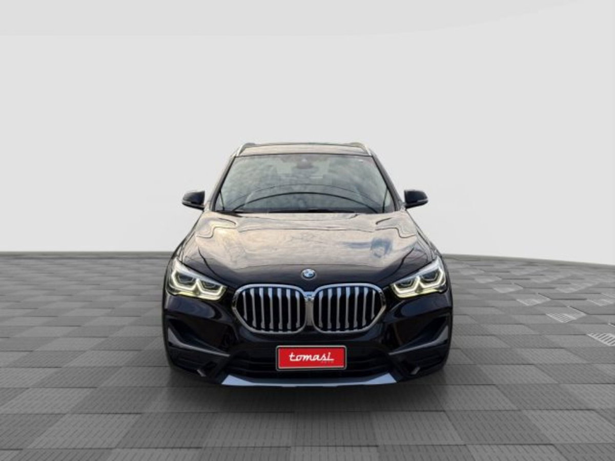 BMW X1 sDrive18d xLine Plus (8)