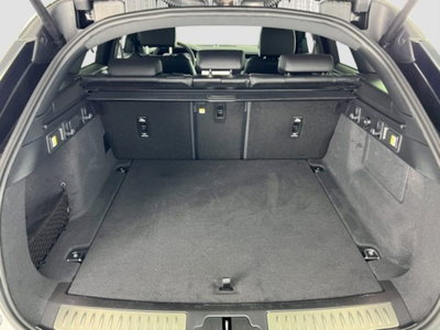 Land Rover Range Rover Velar 2.0D I4 204 CV (13)