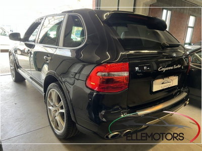 Porsche Cayenne 4.8 Turbo (6)