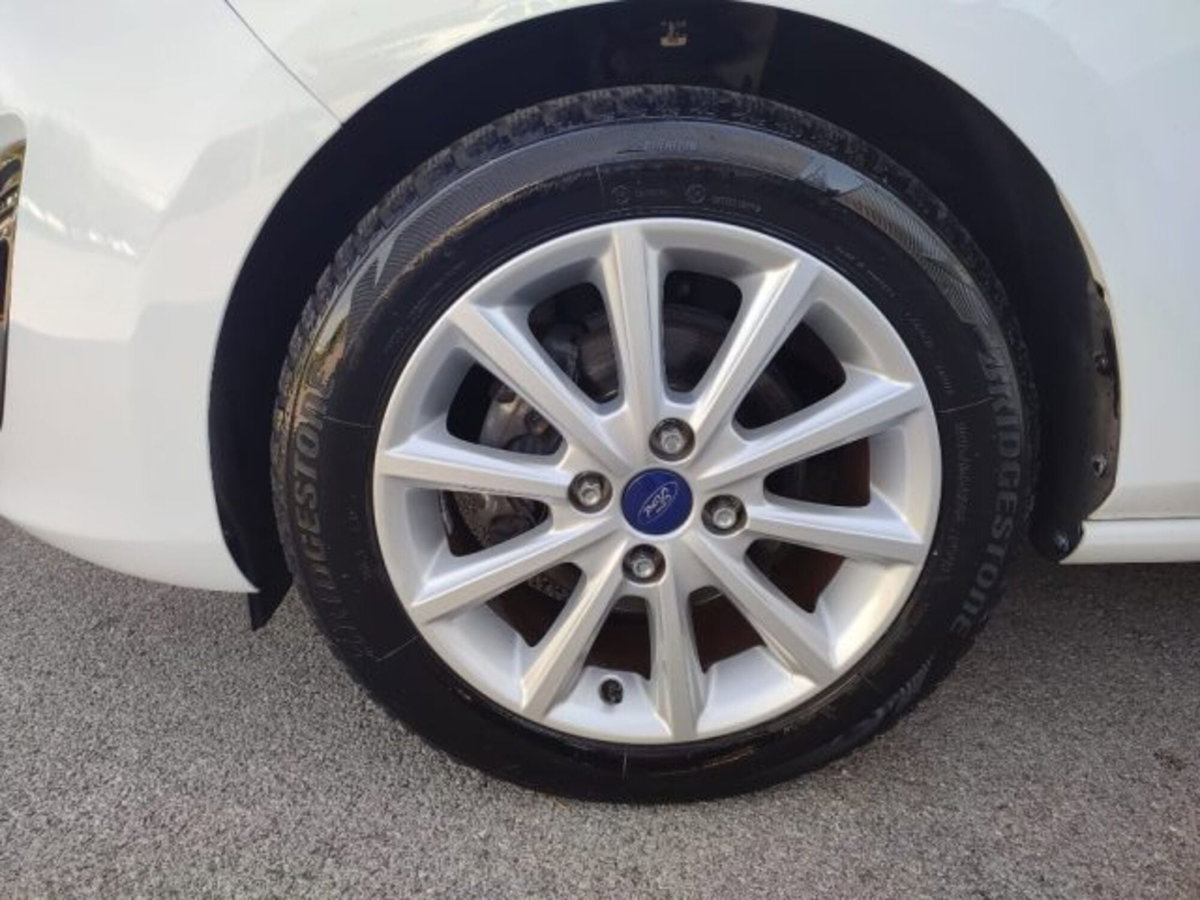 Ford Fiesta 1.5 TDCi 75CV 5 porte Titanium (13)