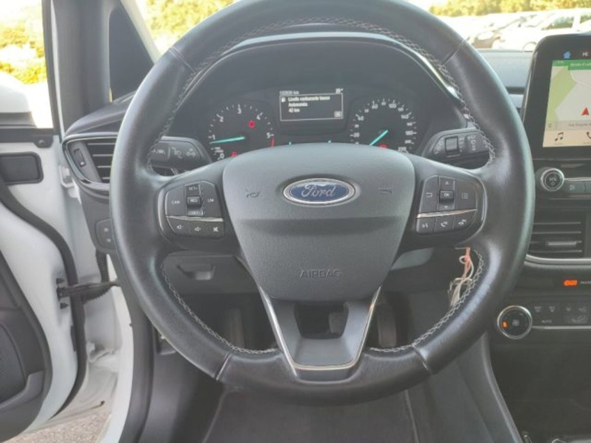 Ford Fiesta 1.5 TDCi 75CV 5 porte Titanium (8)