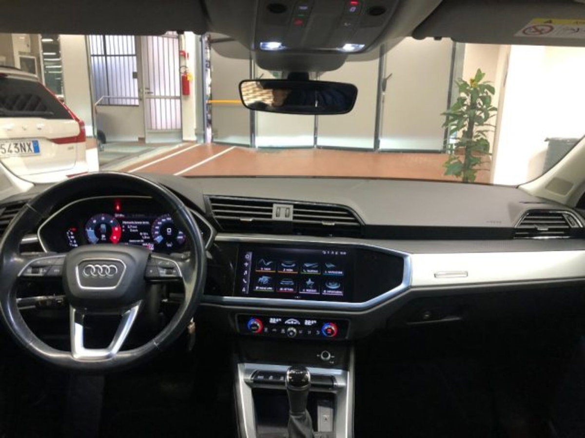 Audi Q3 Sportback 35 TDI quattro S tronic Business Plus (13)