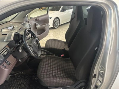 Toyota iQ 1.0 Multidrive (10)