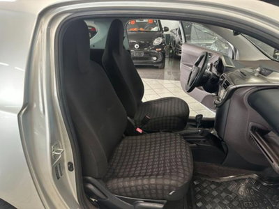 Toyota iQ 1.0 Multidrive (11)