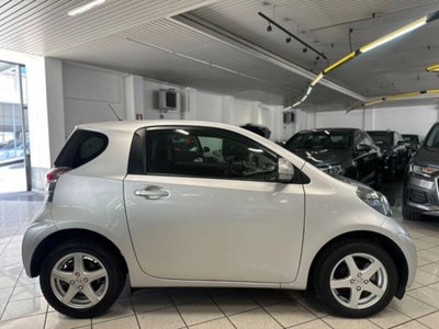 Toyota iQ 1.0 Multidrive (5)