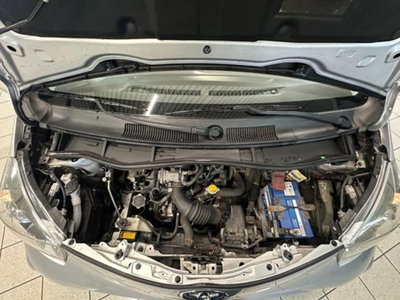 Toyota iQ 1.0 Multidrive (6)