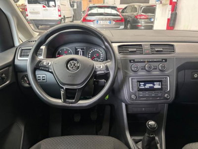 Volkswagen Caddy 2.0 TDI 102 CV (9)