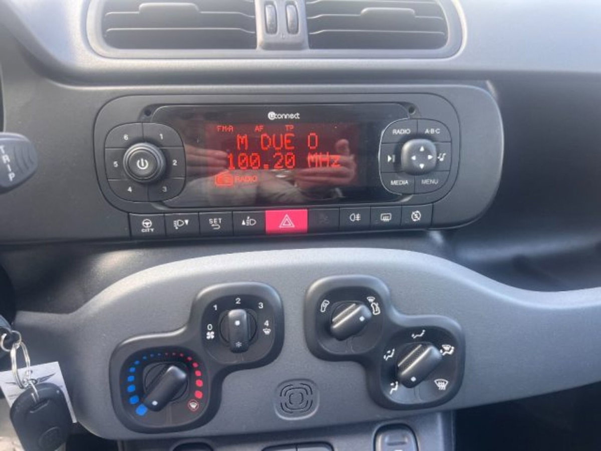Fiat Panda 1.0 firefly hybrid s&s 70cv 5p.ti (8)
