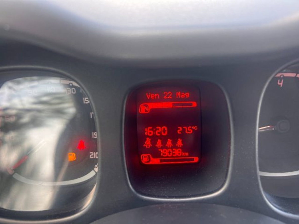 Fiat Panda 1.0 firefly hybrid s&s 70cv 5p.ti (9)