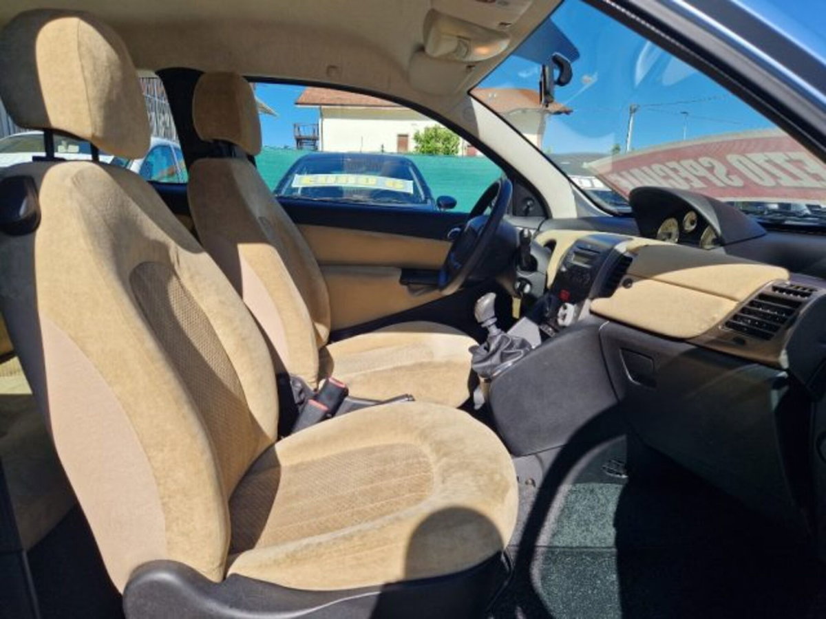 Lancia Ypsilon 1.2 (12)