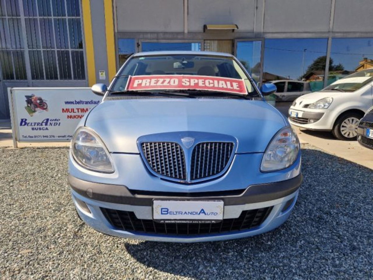 Lancia Ypsilon 1.2 (4)