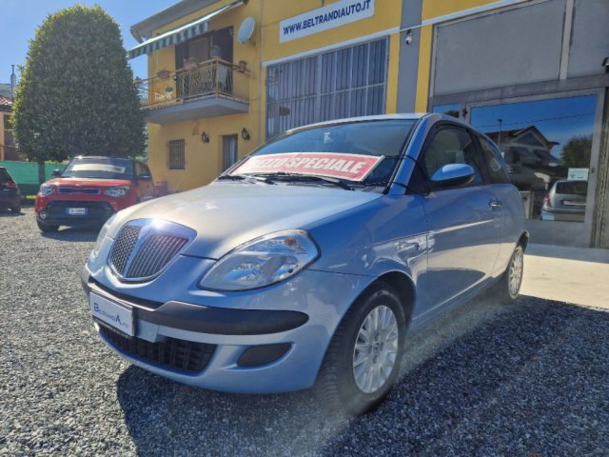 Lancia Ypsilon 1.2 (5)