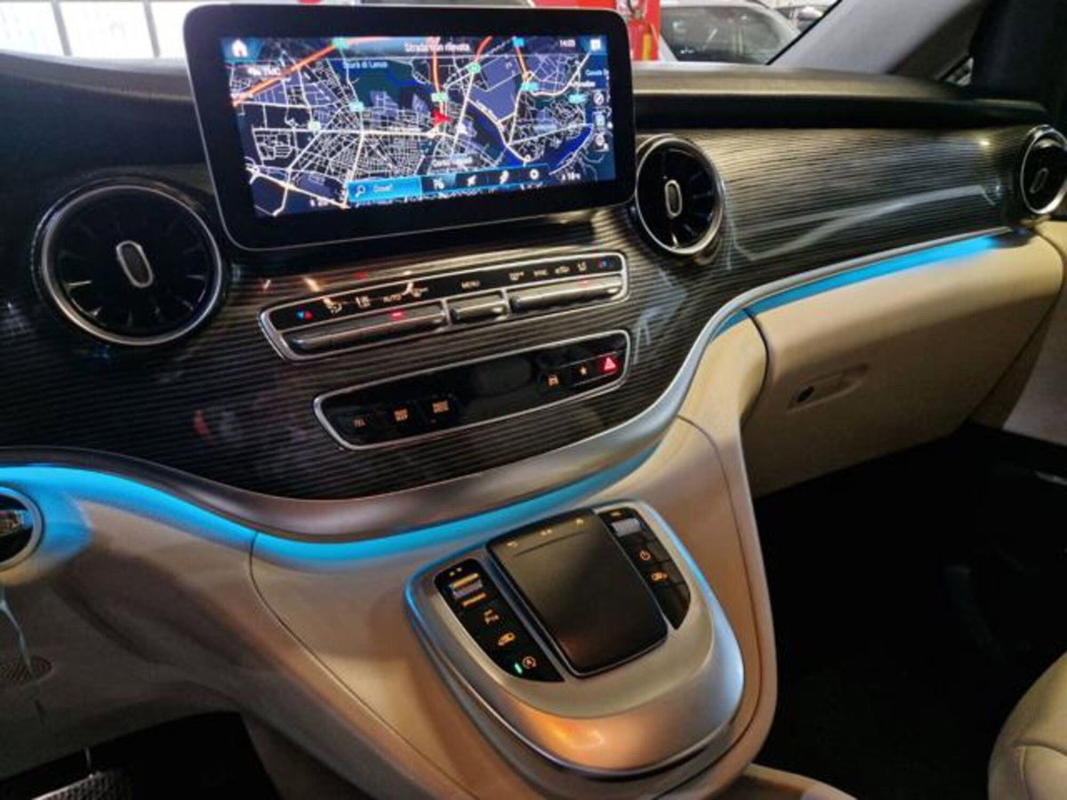 Mercedes-Benz Classe V 220 d Premium Extralong (12)