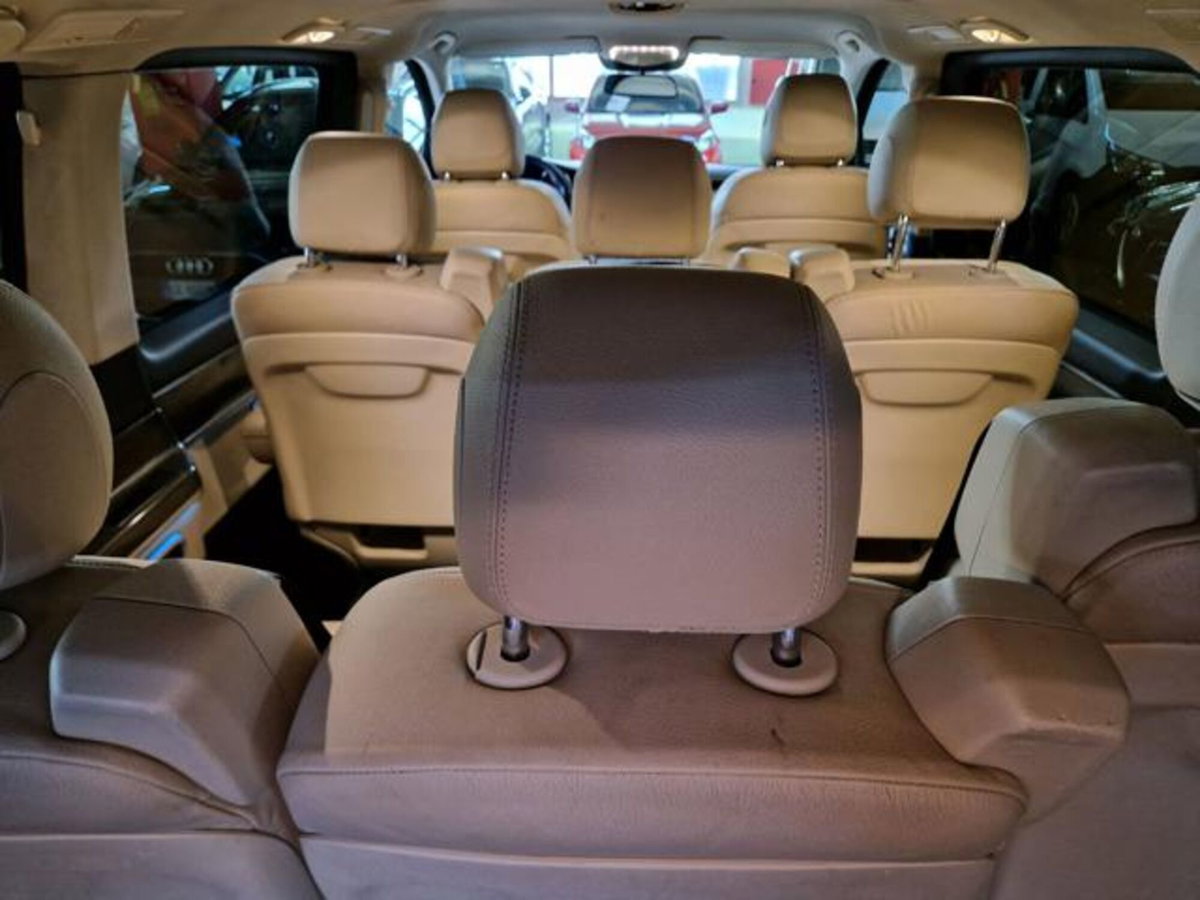 Mercedes-Benz Classe V 220 d Premium Extralong (14)
