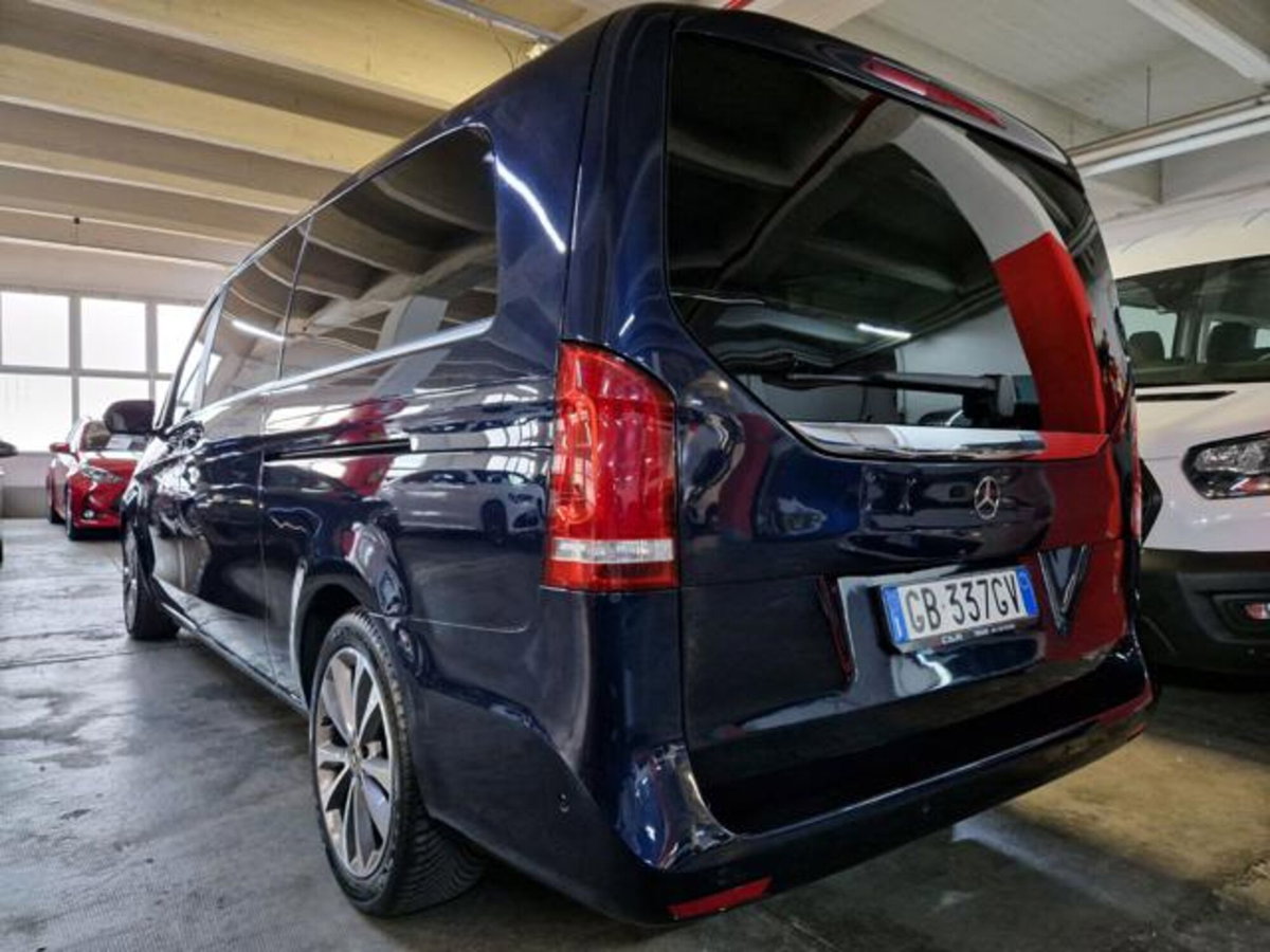 Mercedes-Benz Classe V 220 d Premium Extralong (18)