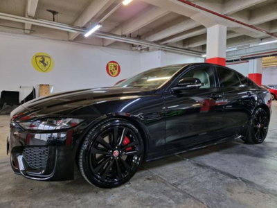 Jaguar XE 2.0 D 204 CV AWD aut. R-Dynamic Black usata