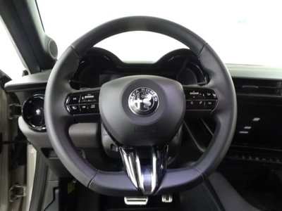 Alfa Romeo Junior elettrica Speciale 156cv (18)