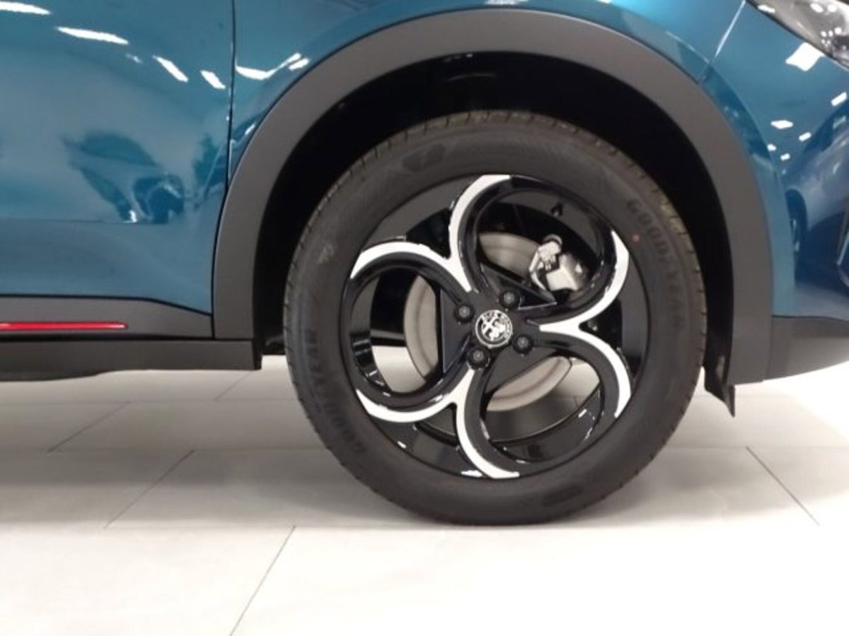 Alfa Romeo Junior elettrica Speciale 156cv (8)