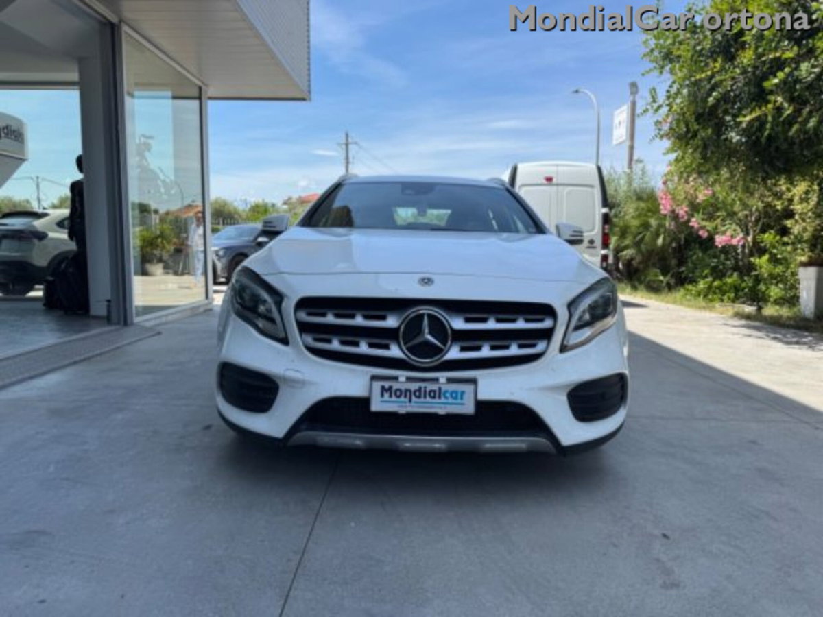 Mercedes-Benz GLA SUV 200 d Automatic Premium (2)