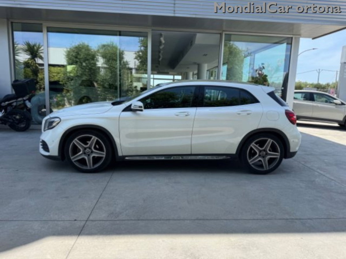 Mercedes-Benz GLA SUV 200 d Automatic Premium (7)