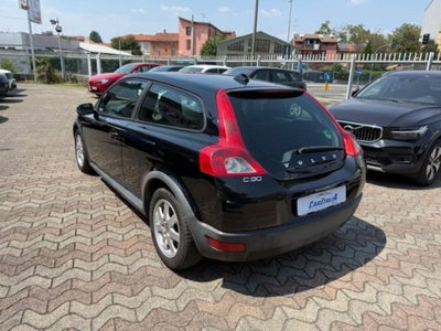 Volvo C30 1.6 D Kinetic (2)