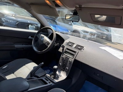 Volvo C30 1.6 D Kinetic (5)