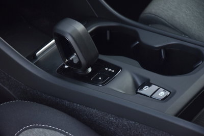 Volvo XC40 T4 Recharge Plug-in Hybrid R-design (16)