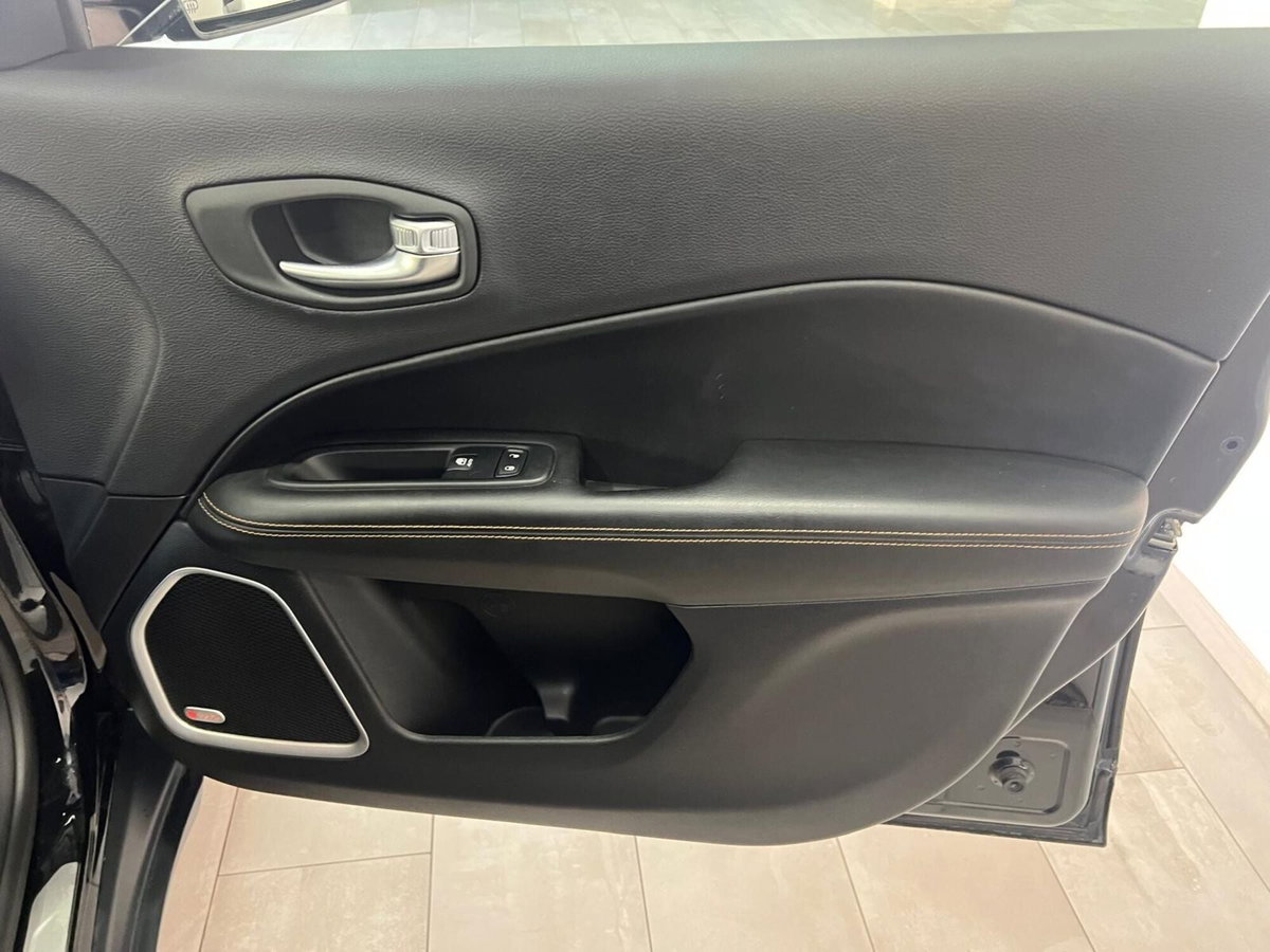 Jeep Compass 2.0 Multijet II aut. 4WD Limited (12)