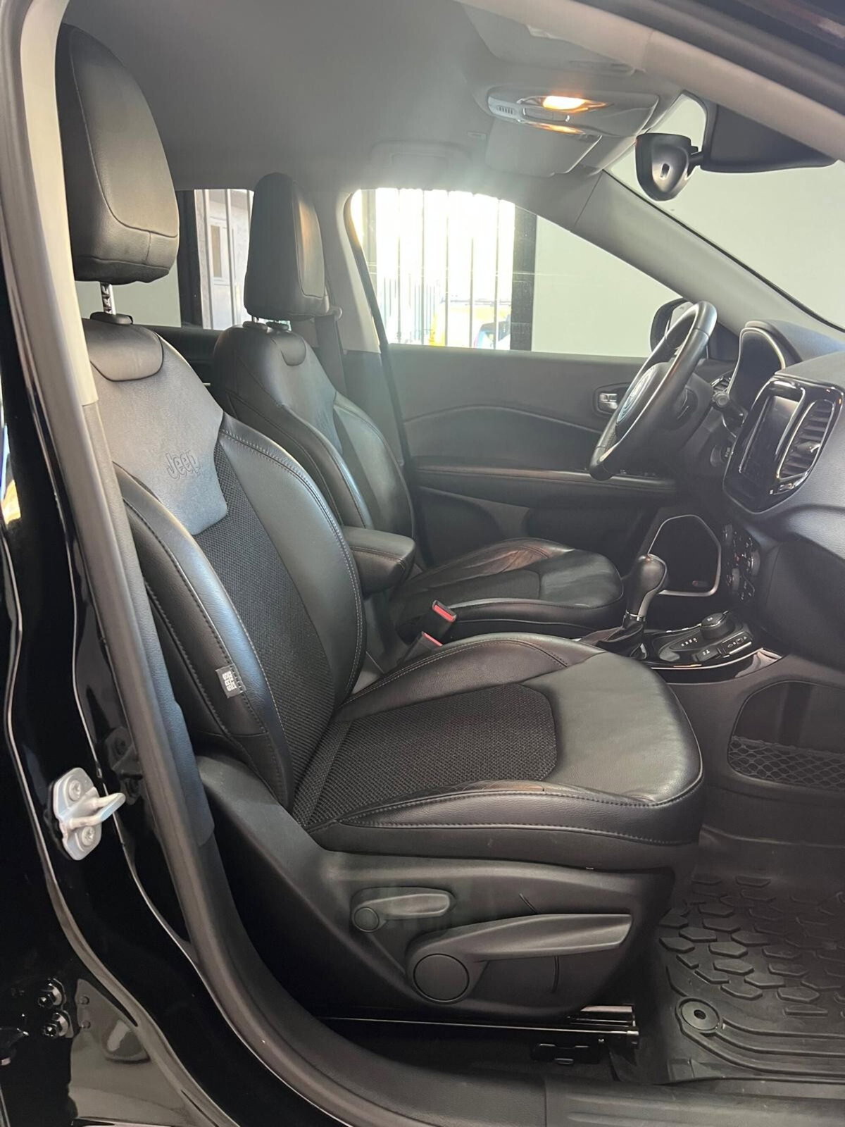 Jeep Compass 2.0 Multijet II aut. 4WD Limited (14)
