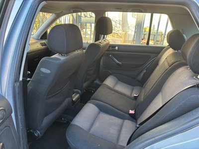 Volkswagen Golf 1.9 TDI/130 CV cat 5p. Highline (13)