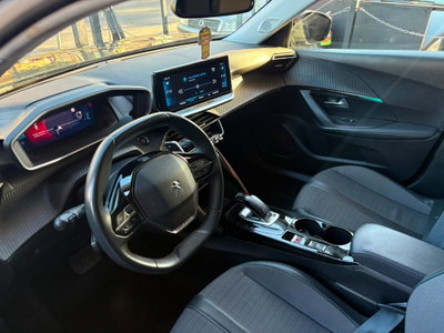 Peugeot 2008 PureTech 130 S&S Allure Pack (11)