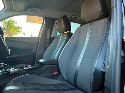 Peugeot 2008 PureTech 130 S&S Allure Pack (8)