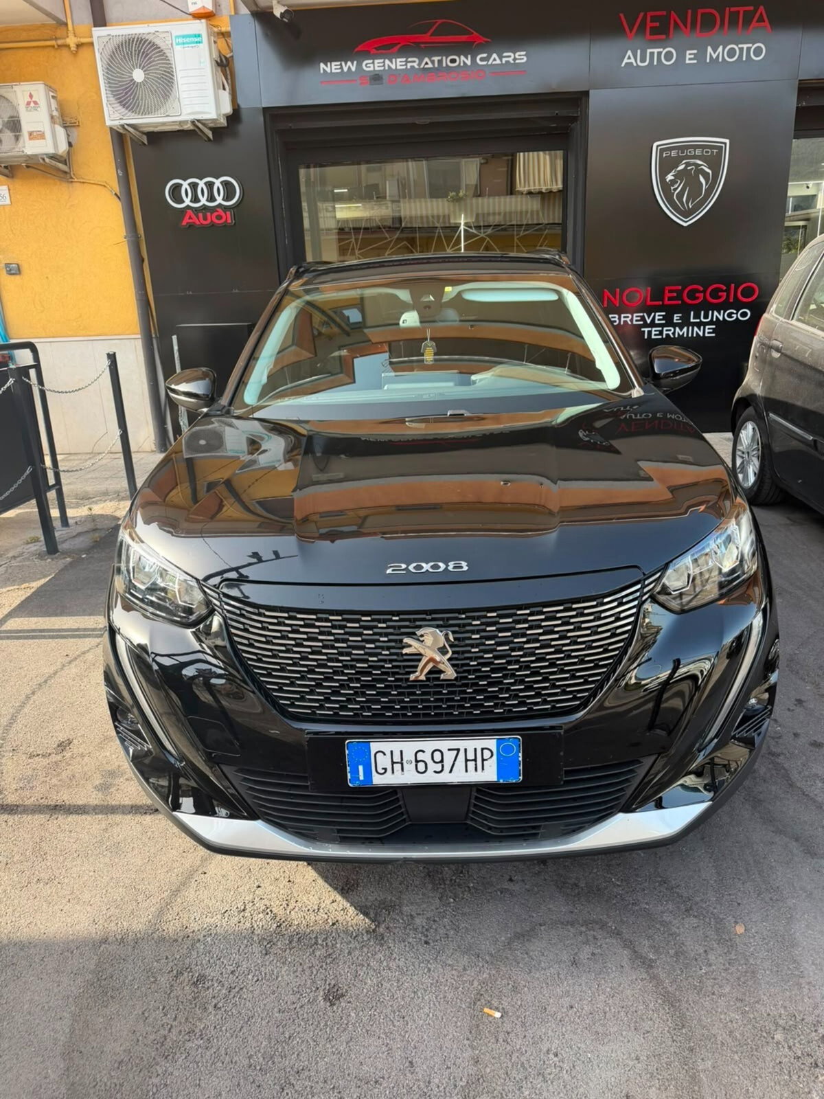 Peugeot 2008 PureTech 130 S&S Allure Pack (2)