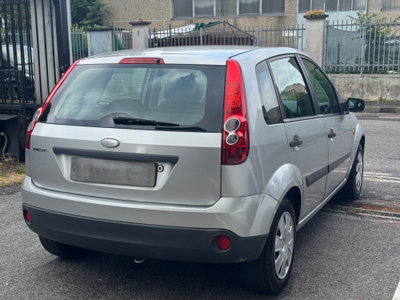 Ford Fiesta 1.2 16V 5p. Titanium (2)