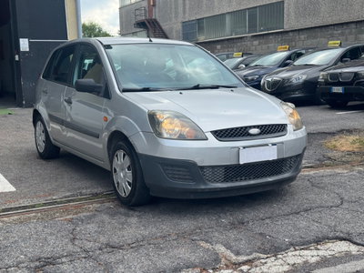 Ford Fiesta 1.2 16V 5p. Titanium (3)