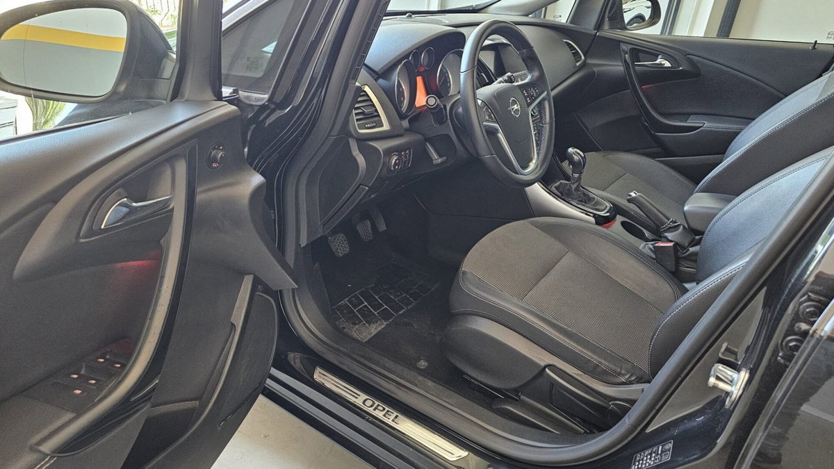 Opel Astra 1.6 CDTI 136CV EcoFLES&S 5 porte Cosmo (6)