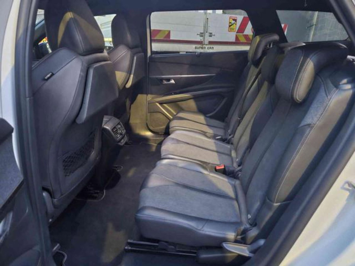 Peugeot 5008 PureTech Turbo 130 S&S GT Line (14)